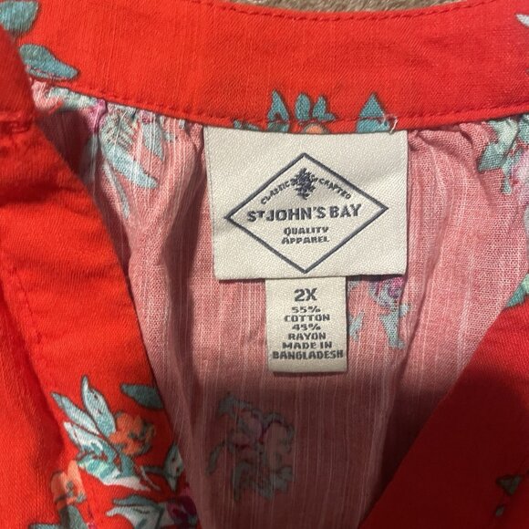 NWT St. Johns Bay Tank Top Womens 2X Red Floral Split Neck Tunic Sleeveless - Picture 4 of 6